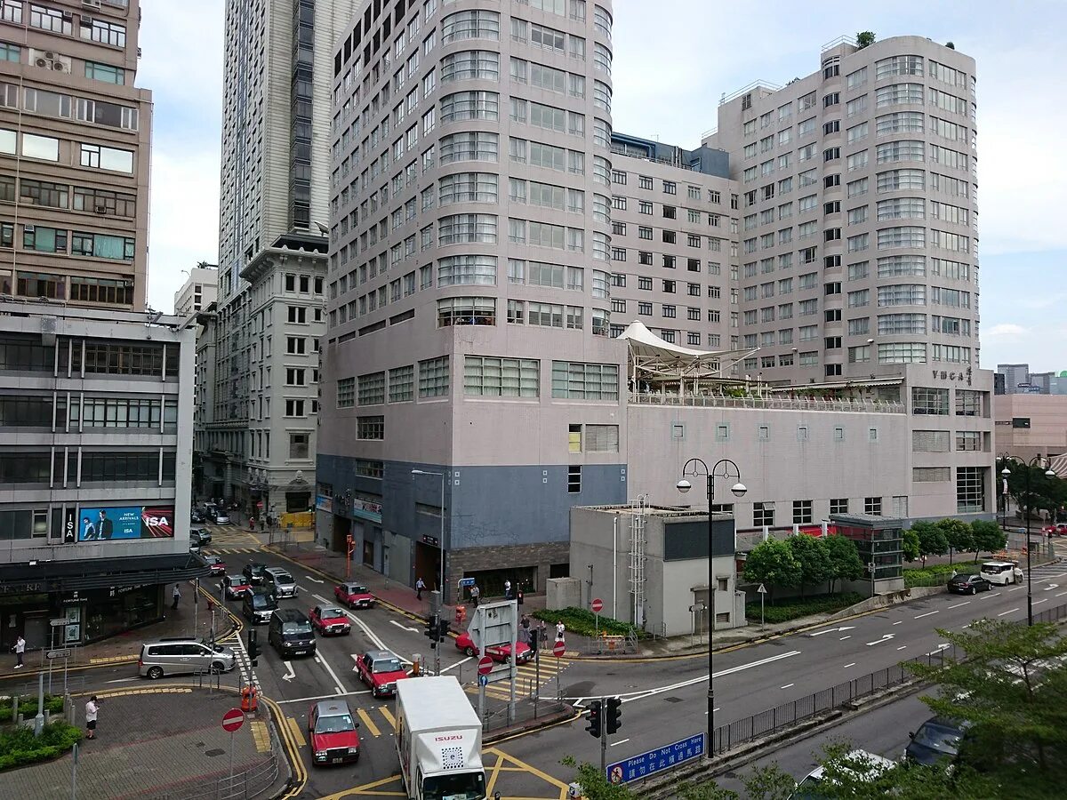 Мидл роуд. Мидл роуд. Nanshan middle road. Улица хуайхай лу шанхай. Группа middle of the road.