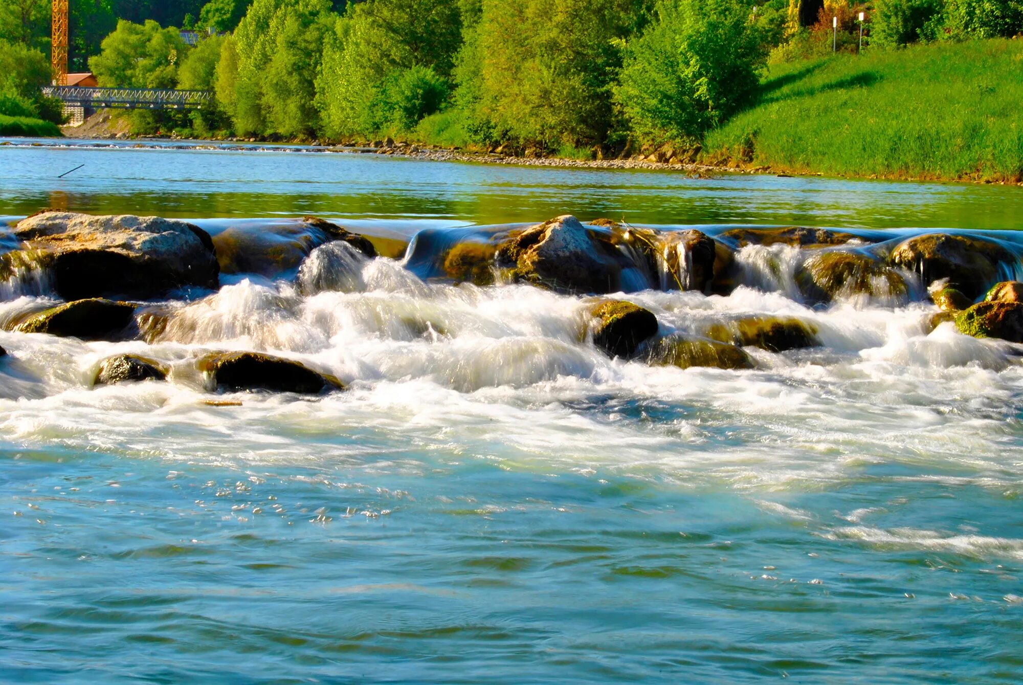 Река Вонча. Вода река. Чистая река. Красивая река. Вода в реке бывает