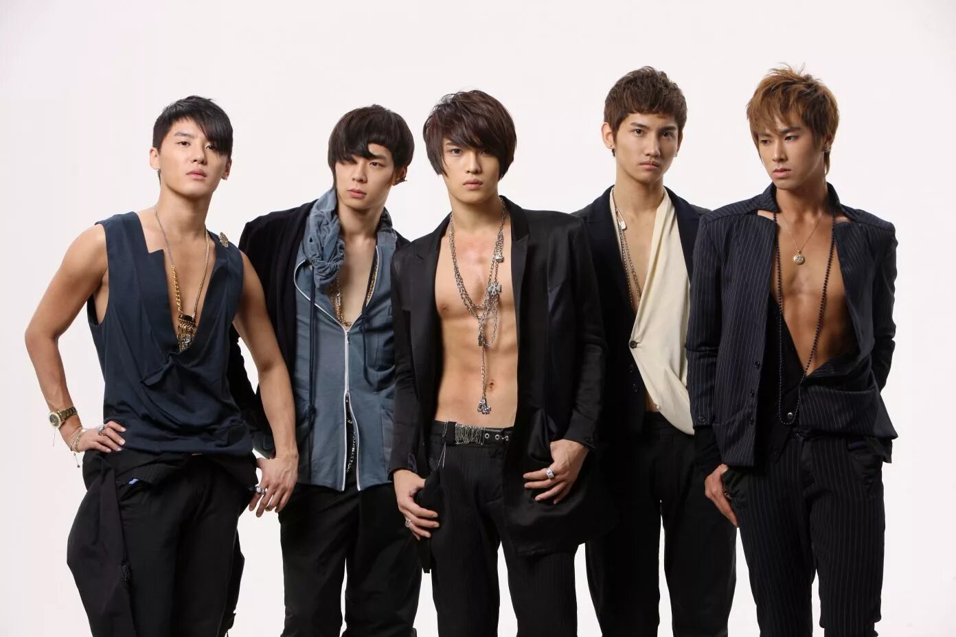 Pop music stars. Миротик DBSK. Hero TVXQ. Бойз бэнд группа Корея. Mirotic dong Bang Shin ki.