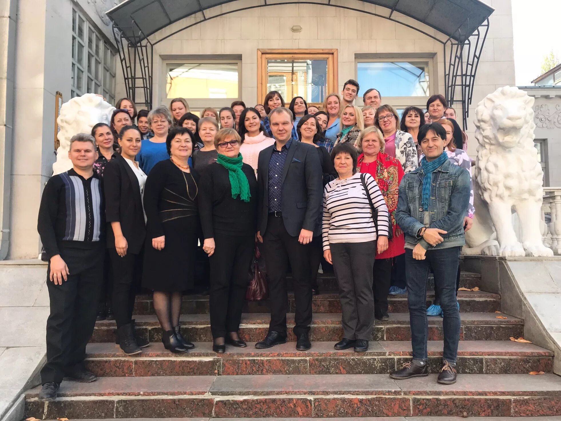 Центр народного творчества сыктывкар. Советская, 28. Улица петра великого 3 владивосток. Логотип учреждения культуры. Орлова мария валерьевна ханты-мансийск.