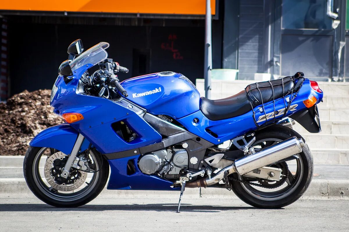 Кавасаки zzr 400. Кавасаки ззр 2. Kawasaki zzr 400 2. Kawasaki zzr 400. Kawasaki kawasaki zzr 400.