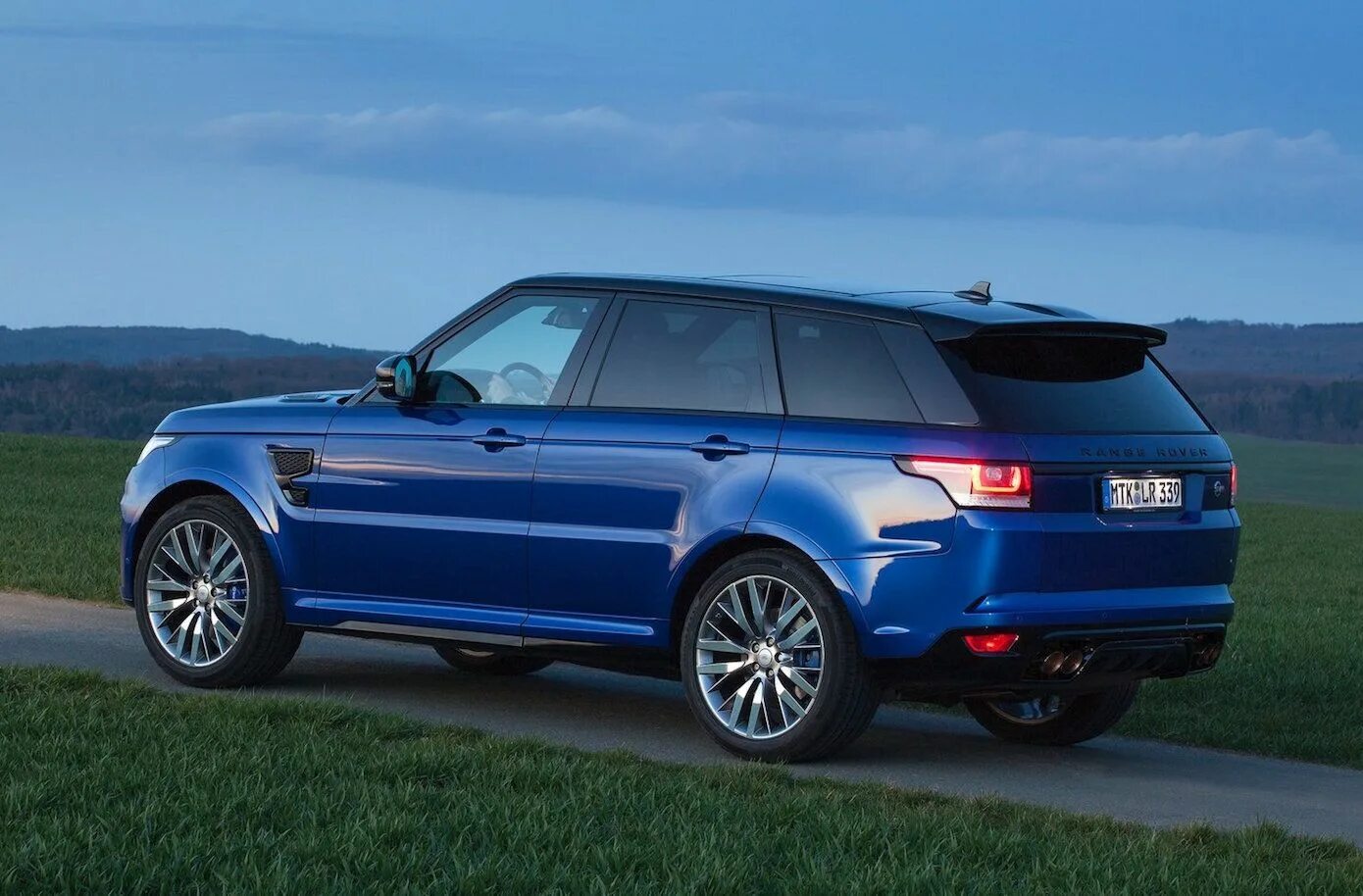 Рендж ровер спорт 2015 год. Range rover svr. range rover sport svr. land rover range rover sport svr. ленд ровер рендж ровер свр.