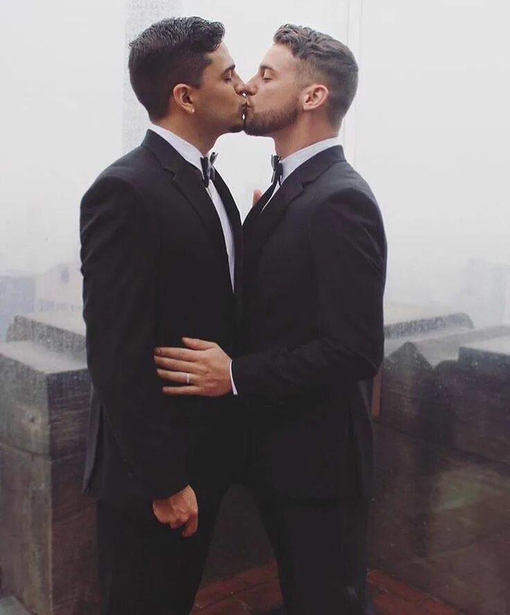 Phil Schofield and Kelly Holmes join their first Pride parade since coming out a