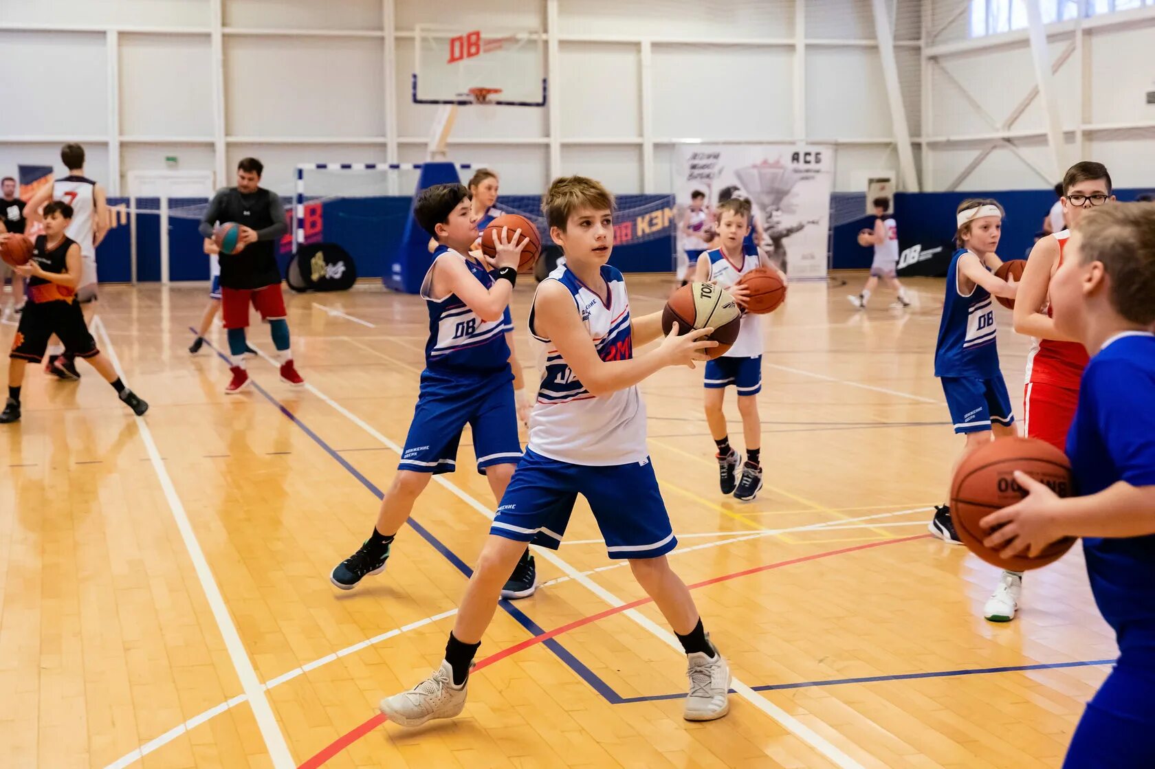 Спортивный лагерь для баскетболистов. I basket лагерь. Орлёнок баскетбол. Ibasket лагерь баскетбольный. Баскетбольный лагерь сочи.
