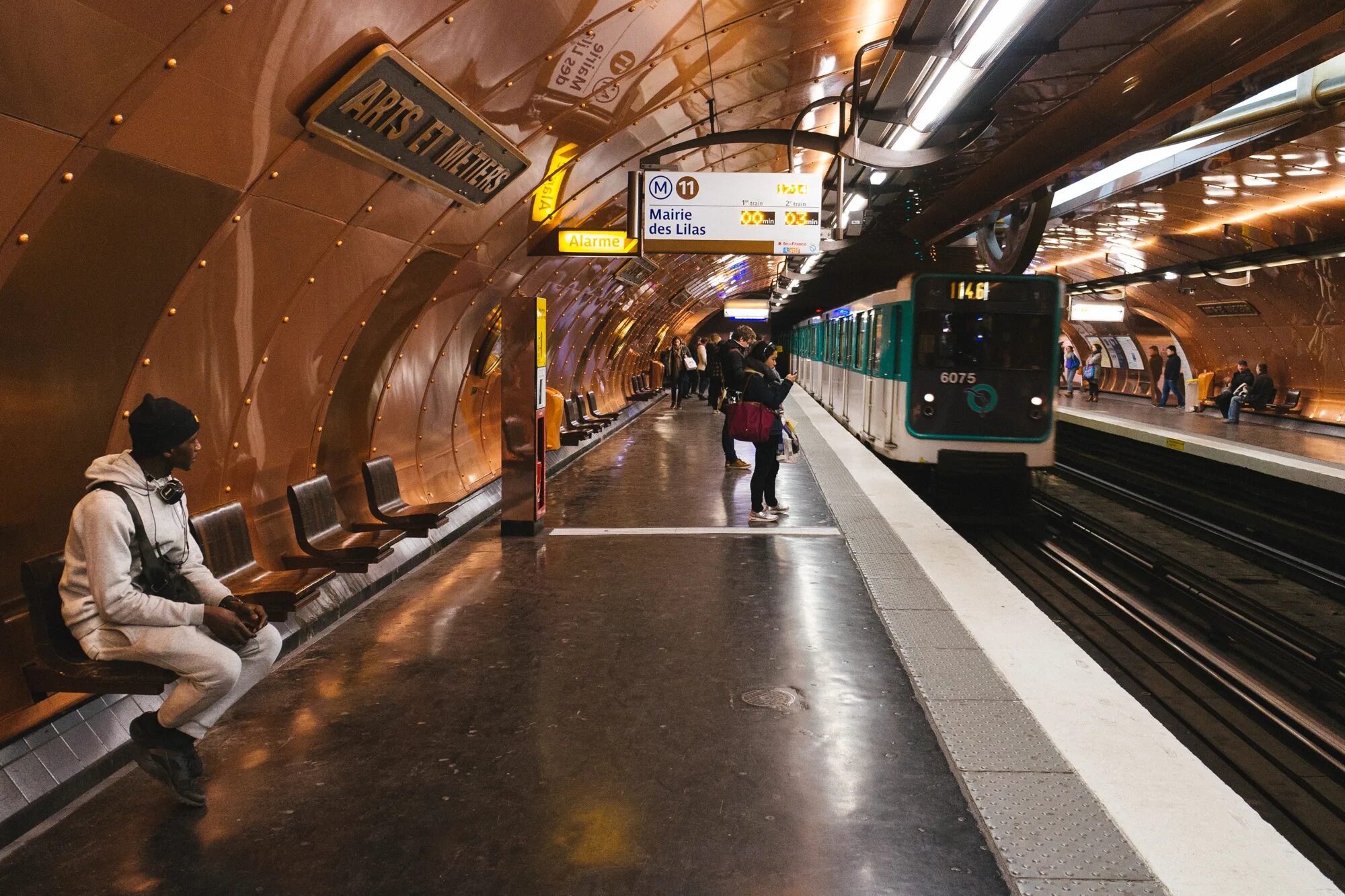 Мадридский метрополитен вагон. Пражское метро чехия. Метро стамбула. Вагоны метро альстом. Чешское метро.