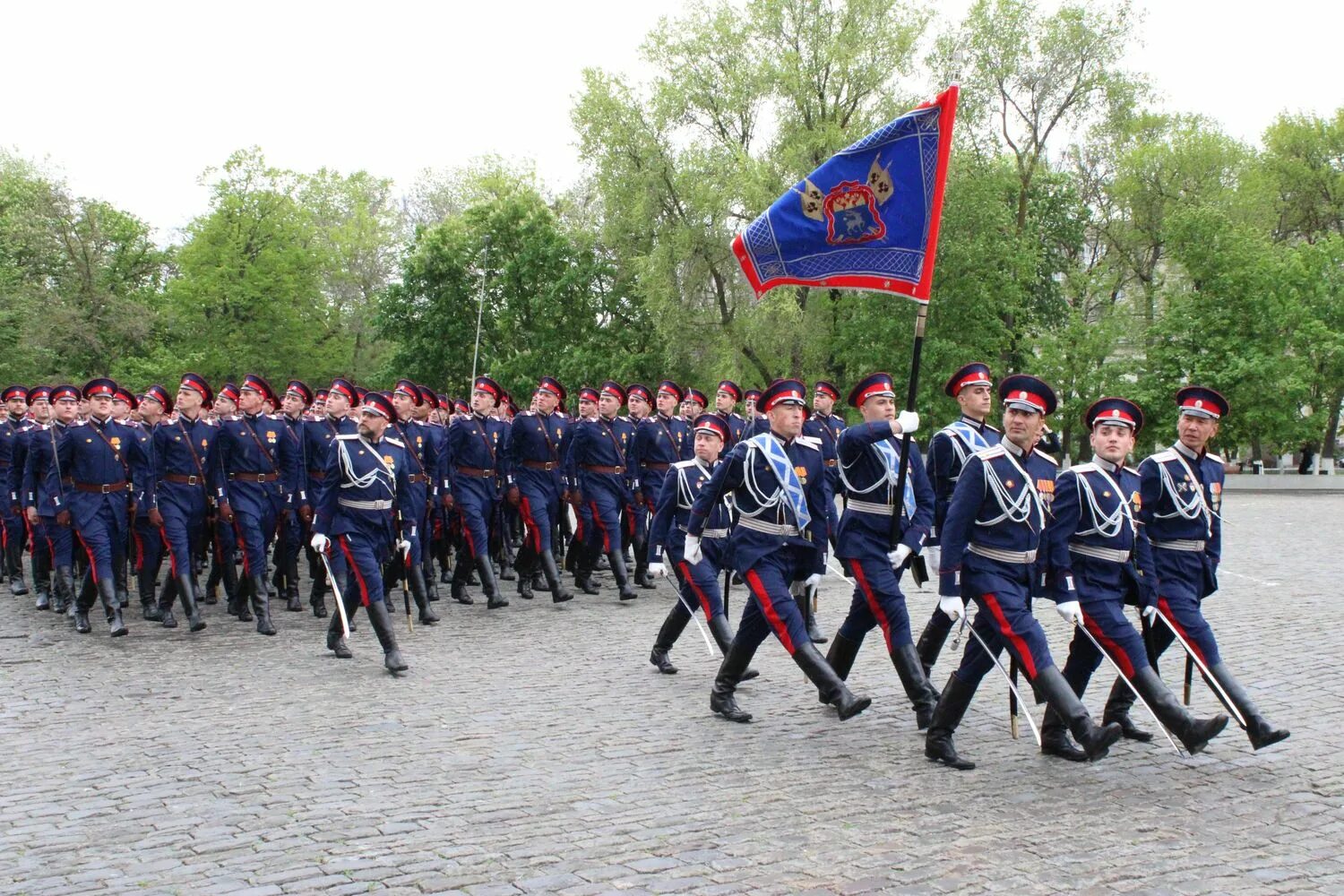 Донское казачье войско знамя. Казаки область войска донского. Донское казачье войско. Казачья община "донские казаки". Казачьи заповеди донских казаков.