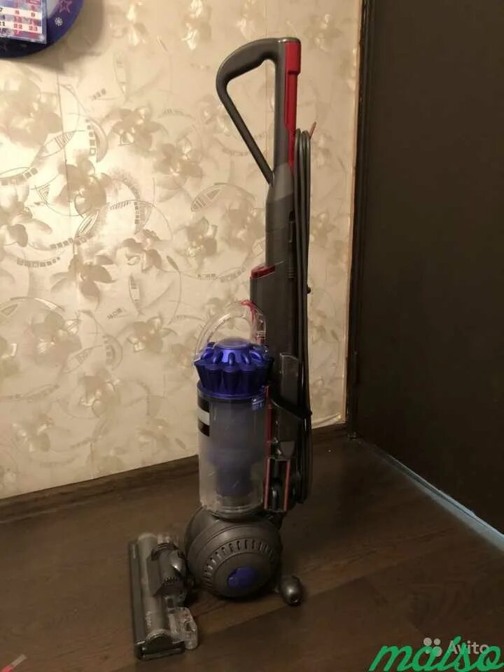 Dyson dc42 пылесос. Пылесос Dyson dc42 Allergy. Пылесос Dyson Ball dc42 Allergy. Пылесос Dyson вертикальный dc51. Вертикальный циклонный пылесос