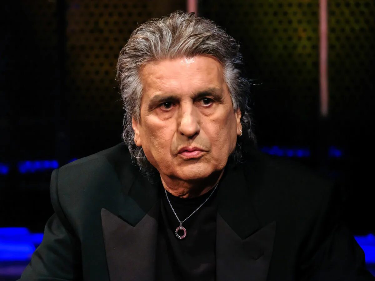 Седой итальянский певец. Итальянский певец тото кутуньо. Тото кутуньо сейчас. Тото кутуньо евровидение. Нико кутуньо.