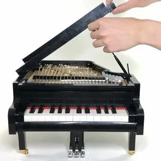 Piano play 3
