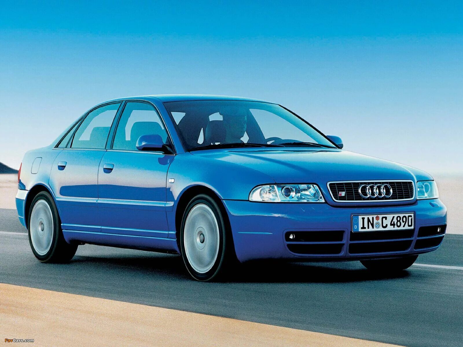 Audi a4 b5 1996. Audi a4 b5 1999. А4 первое. Audi a4 b5 1996. Audi a4 b6 2000.