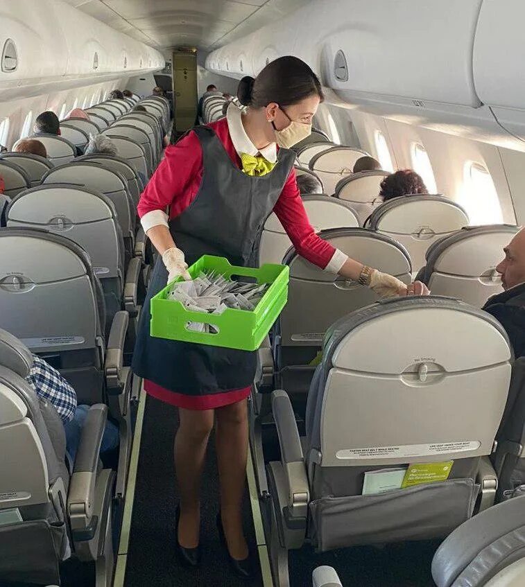 Самолет 1 июля. Самолёты авиакомпании s7 Airlines. АН-2 s7 Airlines. С7 Эйрлайнс о компании. Авиакомпания s7 Airlines бортпроводники.