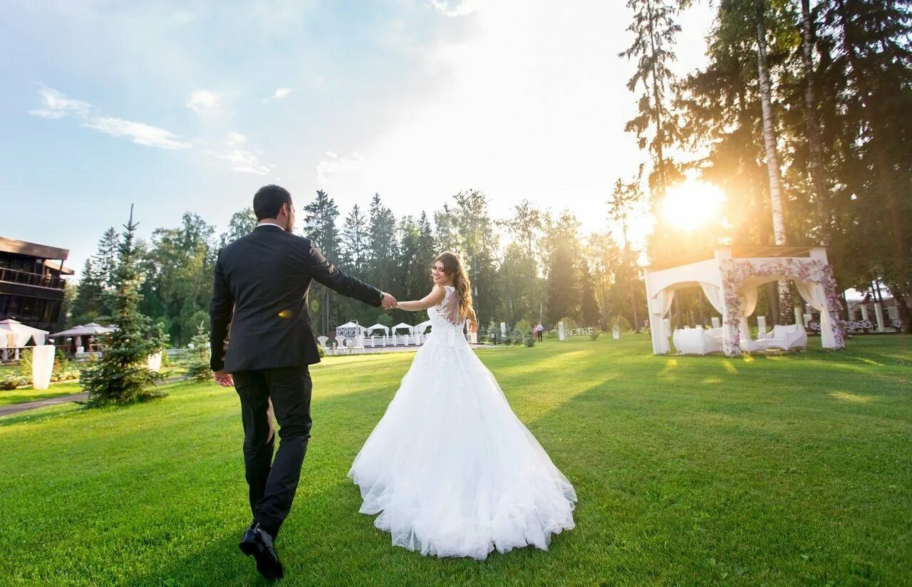 Свадьба. Держав свадьба. Свадьба руки. Первая ночь жениха и невесты. Свадьба.