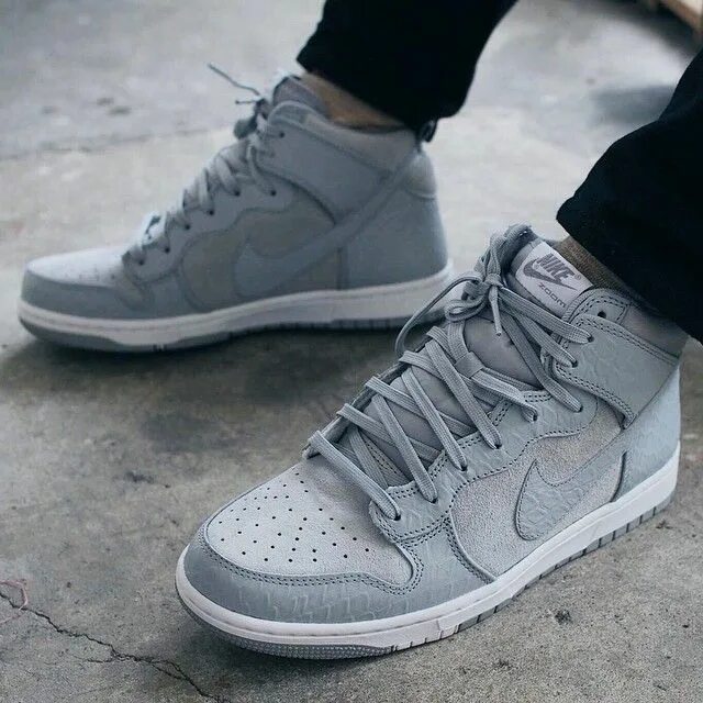Nike dunk серые. Nike sb dunk low white grey. nike sb dunk grey white. nike sb dunk серые. nike air dunk серые.