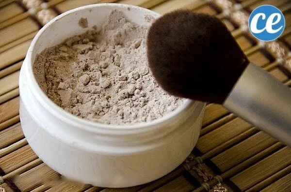 Чем можно заменить пудру в домашних условиях smeshivaem_pudru_s_kremom_i_poluchaem_nash_tonalnik Beauty Ninja