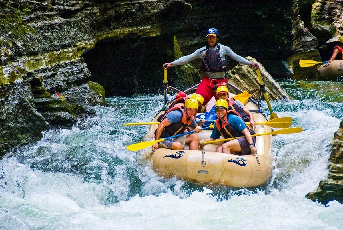 Adventure holiday. Активитис holiday. Таиланд каяк. Армения парк зиплайн. Adventure activities.