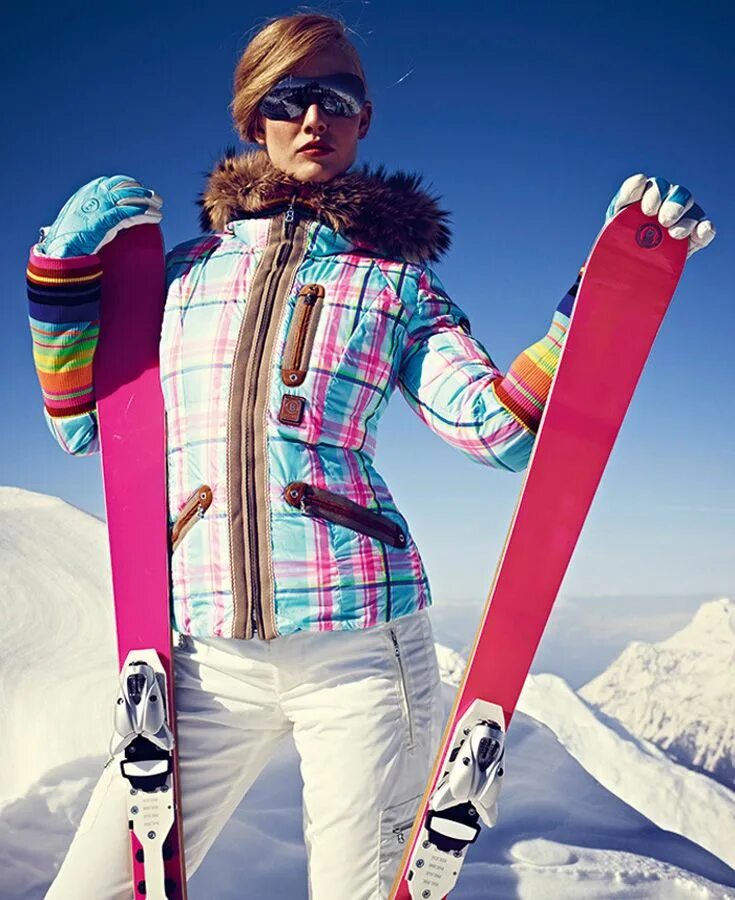 Горнолыжный костюм какой. Горнолыжная куртка богнер. Богнер горнолыжные костюмы. Лыжные костюмы богнер женские. Комбинезон богнер женский горнолыжный.
