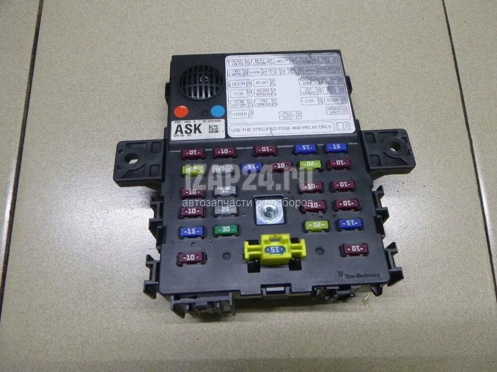 Блок предохранителей спарк. Блок предохранителей спарк. Chevrolet spark 2007 блок предохранитель. Блок предохранителей шевроле спарк 2006. Предохранитель спарк м300 wsw.