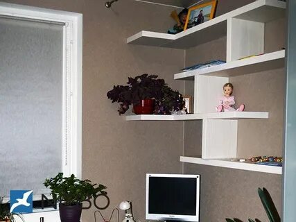 Угловые полки над столом