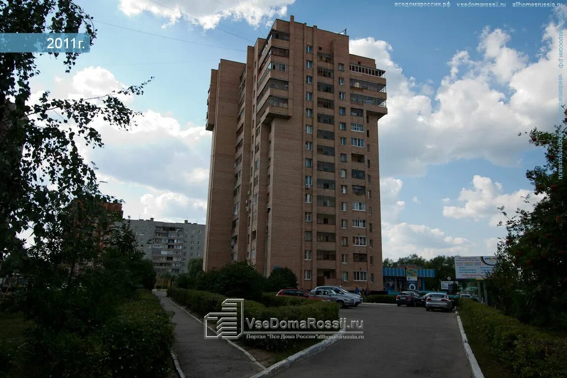 Дегтярск, улица Калинина дом 42. многоквартирный дом