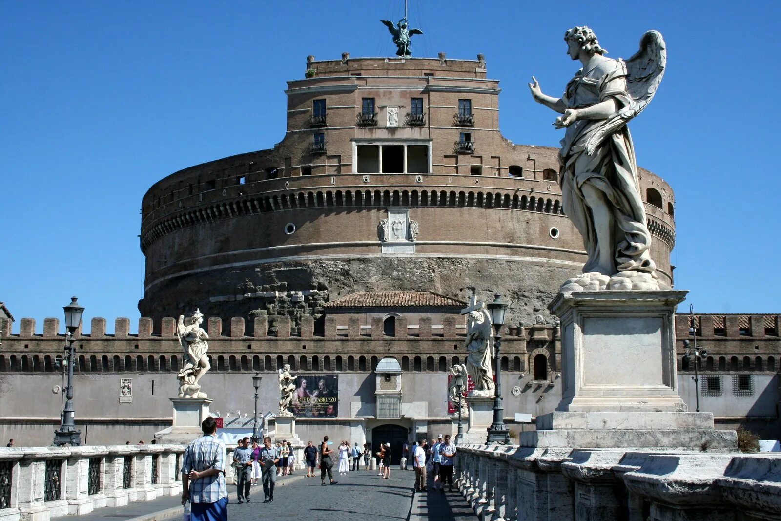 Сант Анджело Рим. Замок Сант Анджело. Castel Sant Angelo в Риме. Замок Святого ангела достопримечательности Рима.