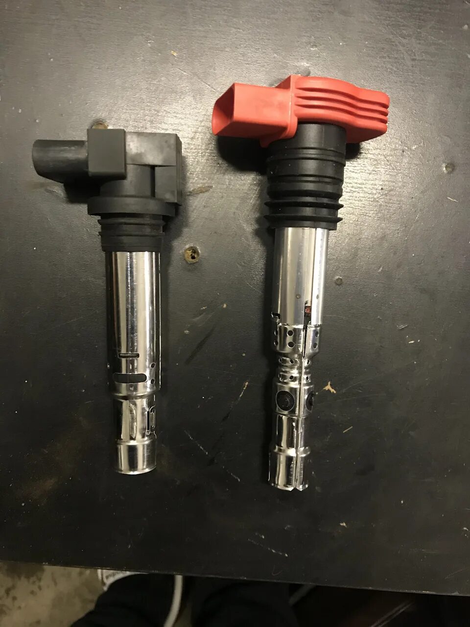 Катушка зажигания пассат сс. Катушки зажигания 1. Гольф 4 красные катушки. Катушка зажигания шкода йети 1. 8 tsi.