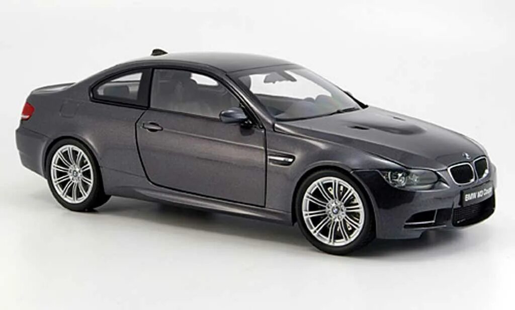 92 модель. Bmw m3 е92 convertible 1 18 модель. m3 e92 kyosho. 118 kyosho bmw e93 pearl white. bmw m3 e92 black 1:18 kyosho.