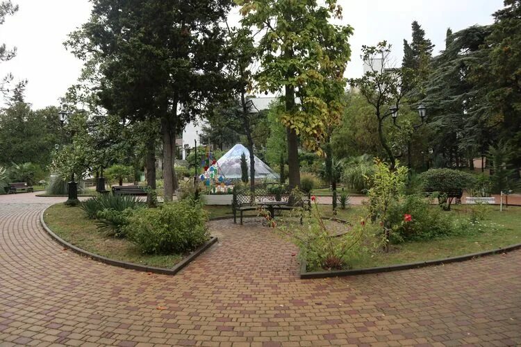 Центральный городской парк туапсе. Парк культуры туапсе. Парк культуры туапсе. Горпарк туапсе. Горпарк туапсе фонтан.