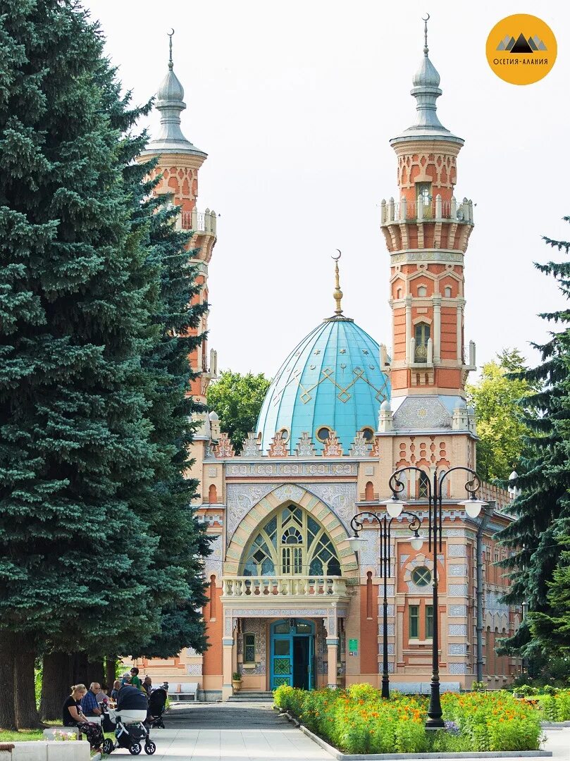 Мечеть Владикавказ. Армянская Церковь в городе Владикавказа. Мечеть Владикавказ фото. Открывая осетию