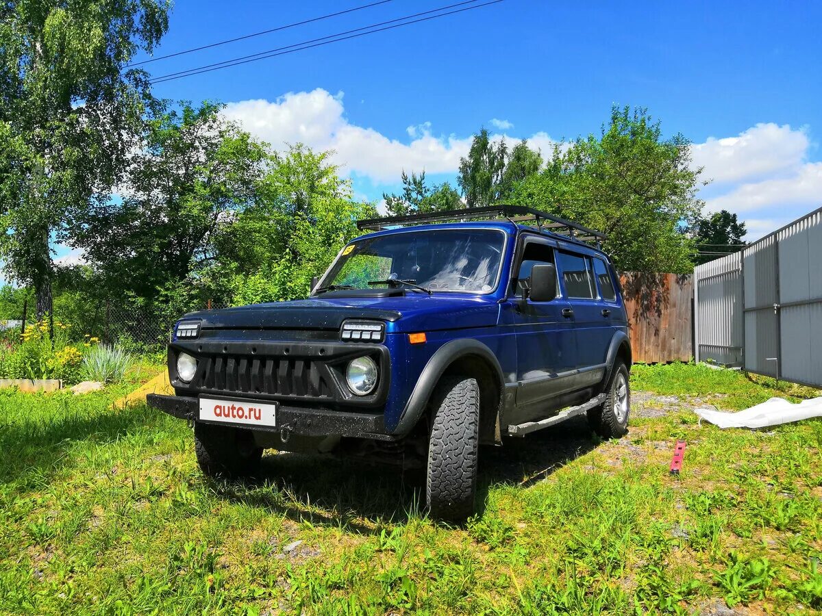 2131 томск. Нива 2131 синяя. ВАЗ 2131 синяя. Мэйджор ВАЗ 2131. ВАЗ 2131 В лесу.