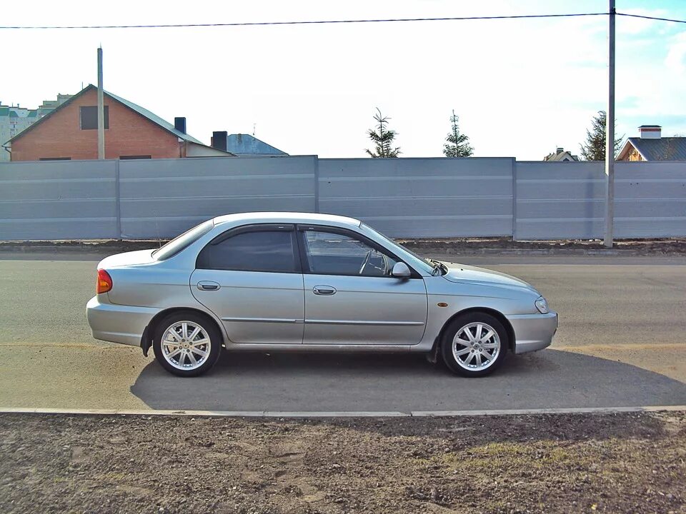 Киа спектра размер шин. Kia Spectra r14. Kia Spectra r16. Киа спектра на 16 дисках. Киа спектра r16.