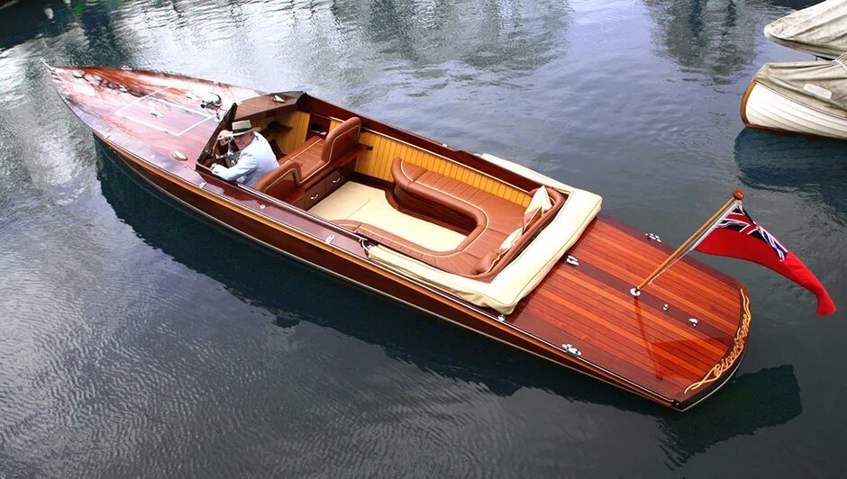 Большая моторная лодка. Катер riva iseo. Brig eagle e580. Большая моторная лодка. Лодка дизайнерская.