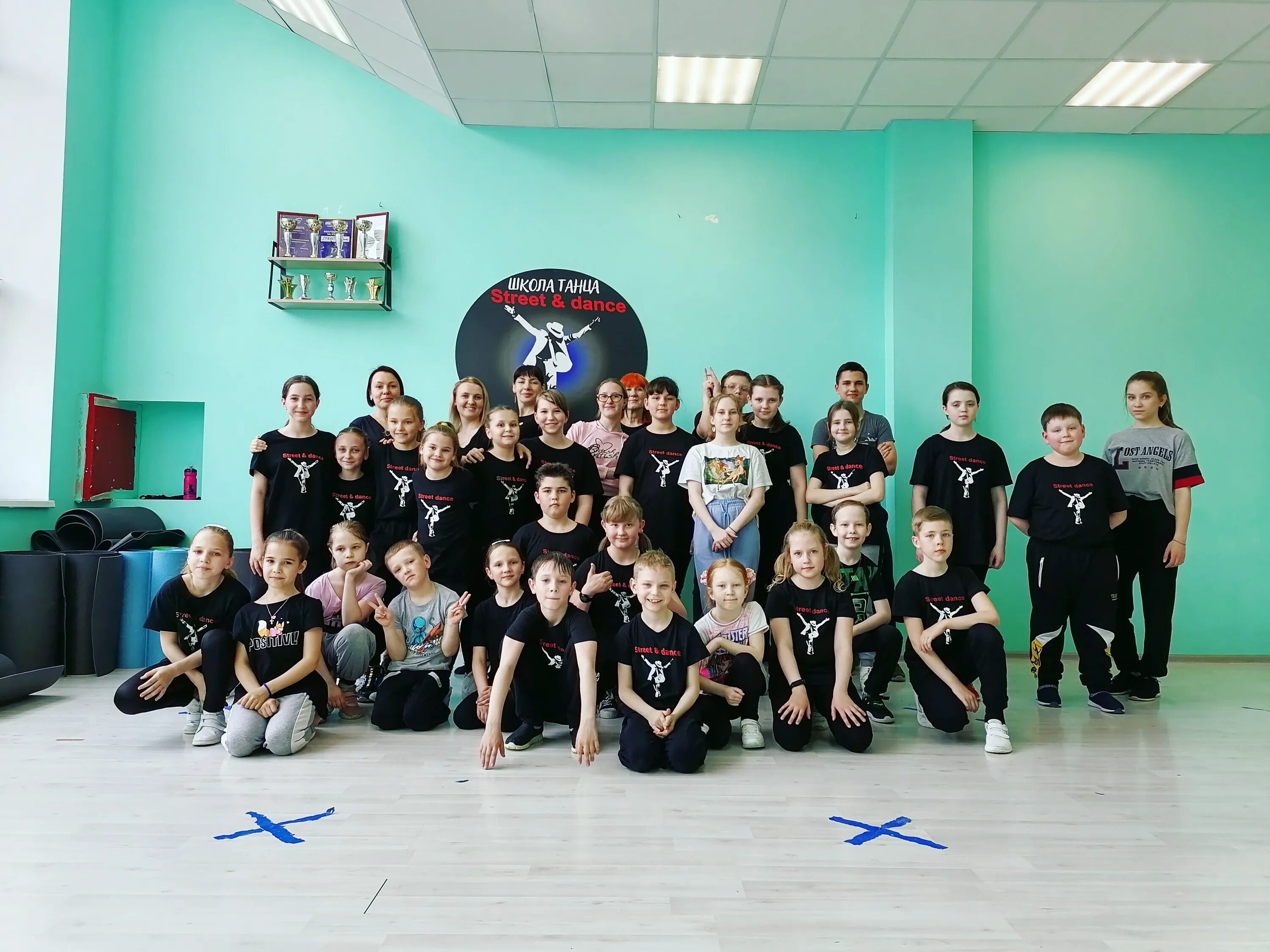 Кольцо на пилоне. City dance студия танцев и фитнеса, тверь. Дэнс тверь. Современные танцы тверь. Бродвей челябинск танцы.