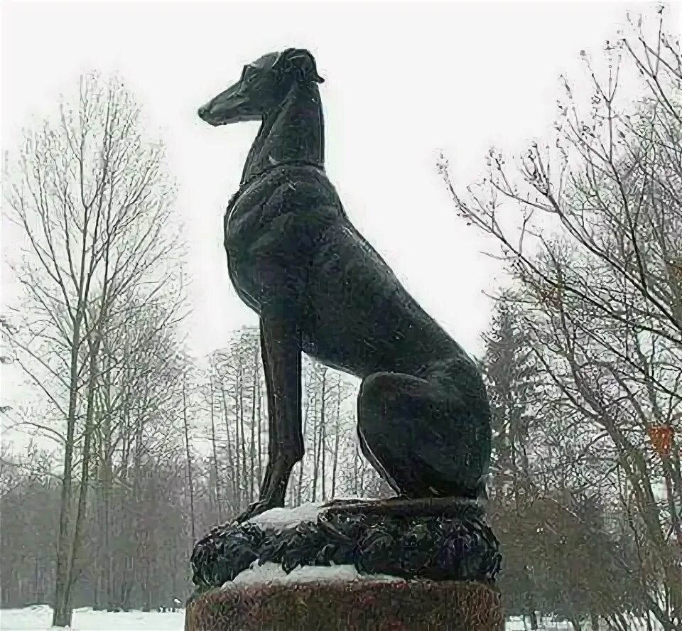 Статуи гончих хср
