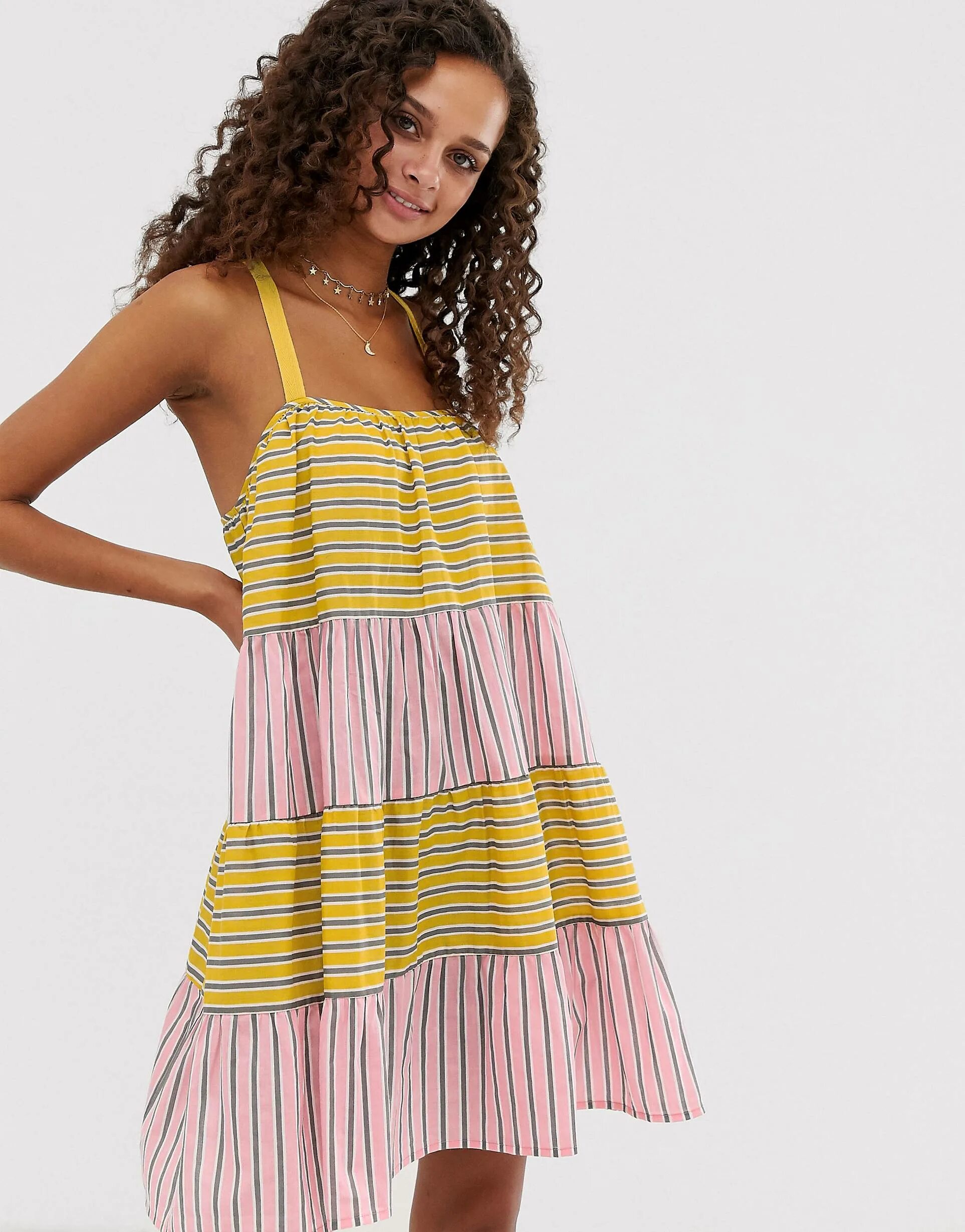 Платье летнее женское. Летние мини платья и сарафаны. Мини сарафан. Сарафан parisian. Платье женское летнее короткое.