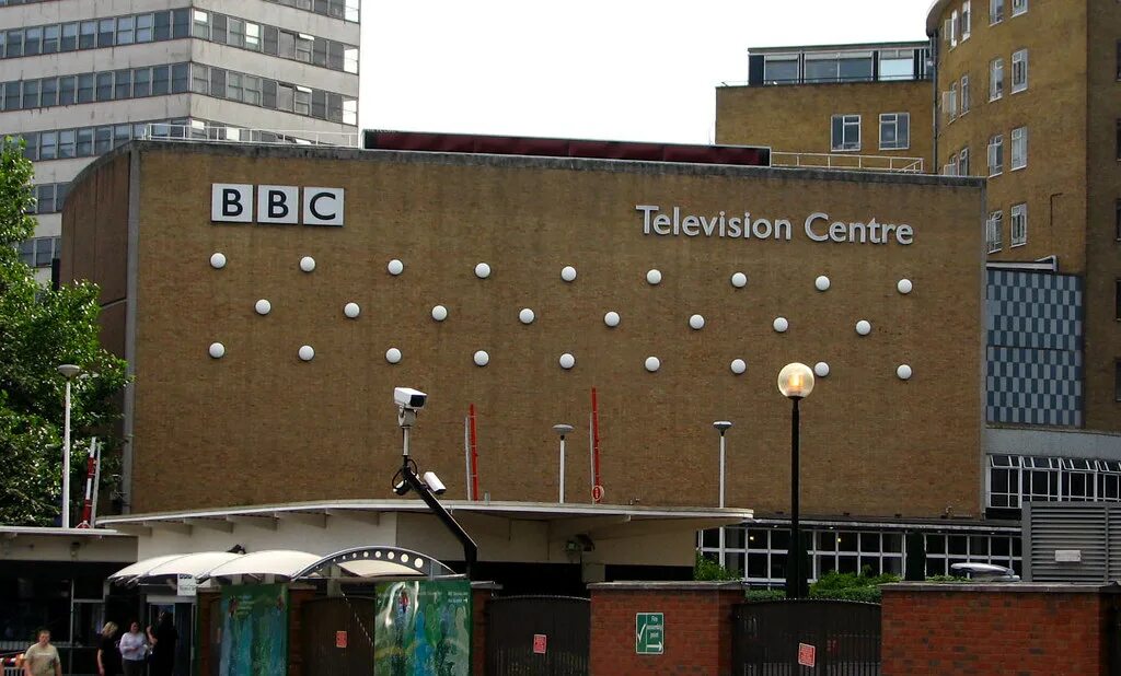 Офис bbc. Bbc Television Centre. Bbc North, Англия офис. Bbc TV Centre. I can centre