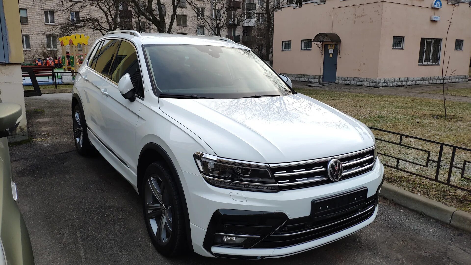 Тигуан 2 sportline. Tiguan sportline 2019. Tiguan sportline. Vw tiguan r-line. Vw tiguan sportline 2019.