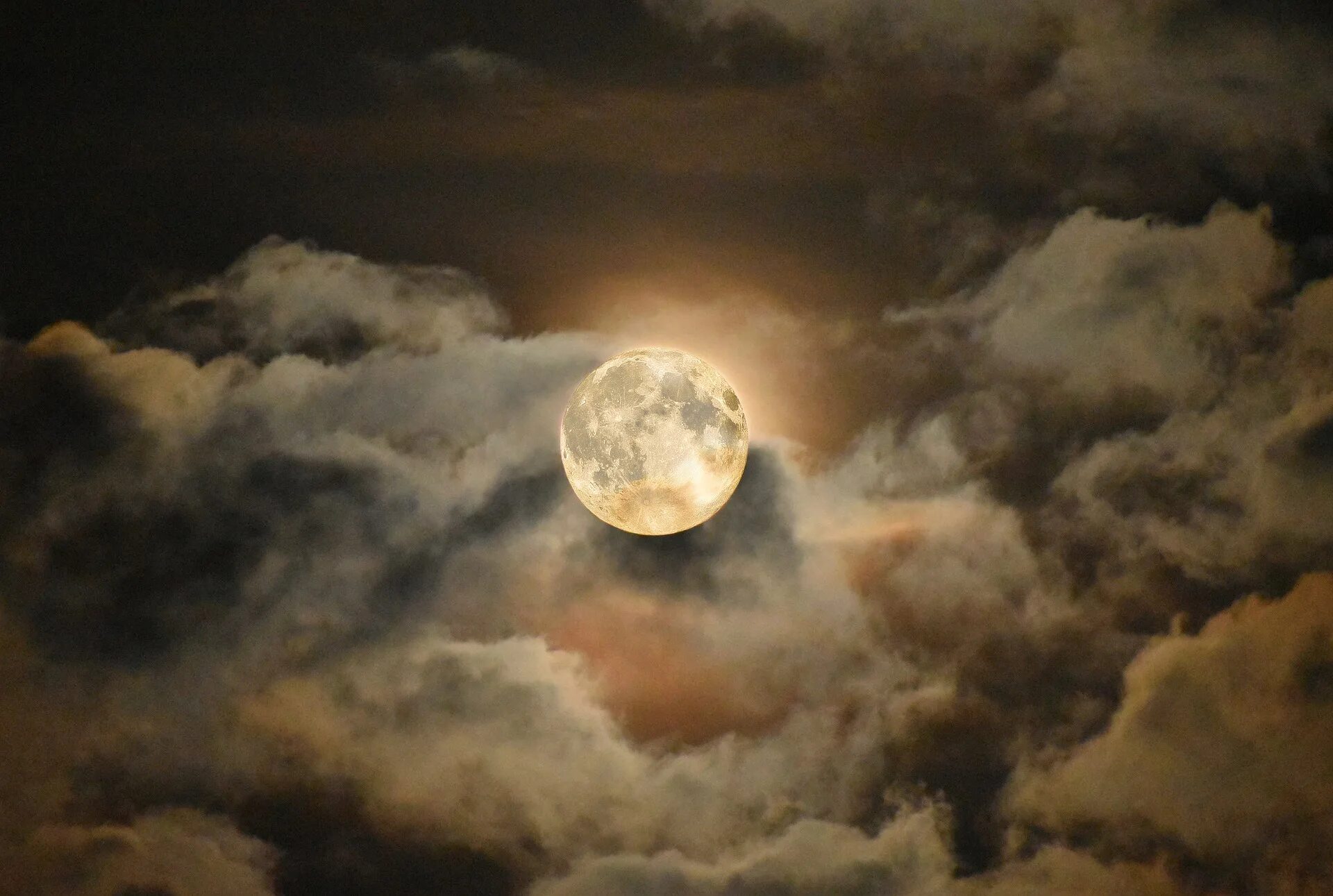 Луна. Полная Луна. Лунное небо. Красивая Луна.