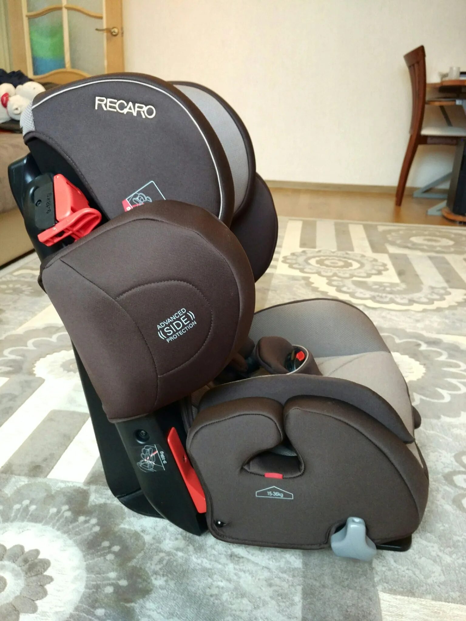 Автокресло young sport. Кресло Recaro young Sport Hero. Recaro young Sport Hero. Детское сиденье Recaro young Sport. Recaro young Sport Hero база.