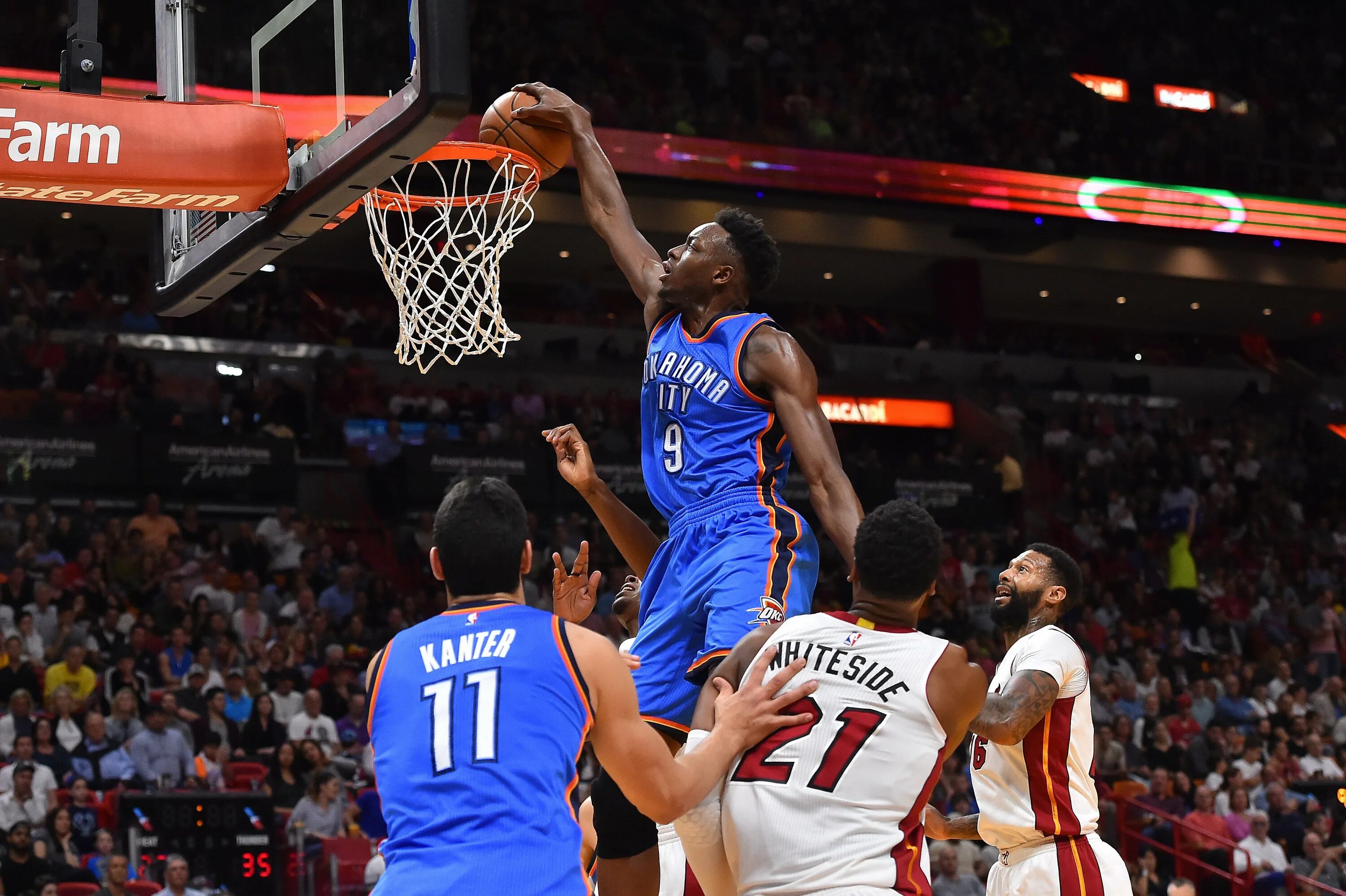 Баскетбол 24. Нарушение 24 секунд в баскетболе. Коби брайант 24 номер. Баскетбол 24. Баскетболисты пармы.