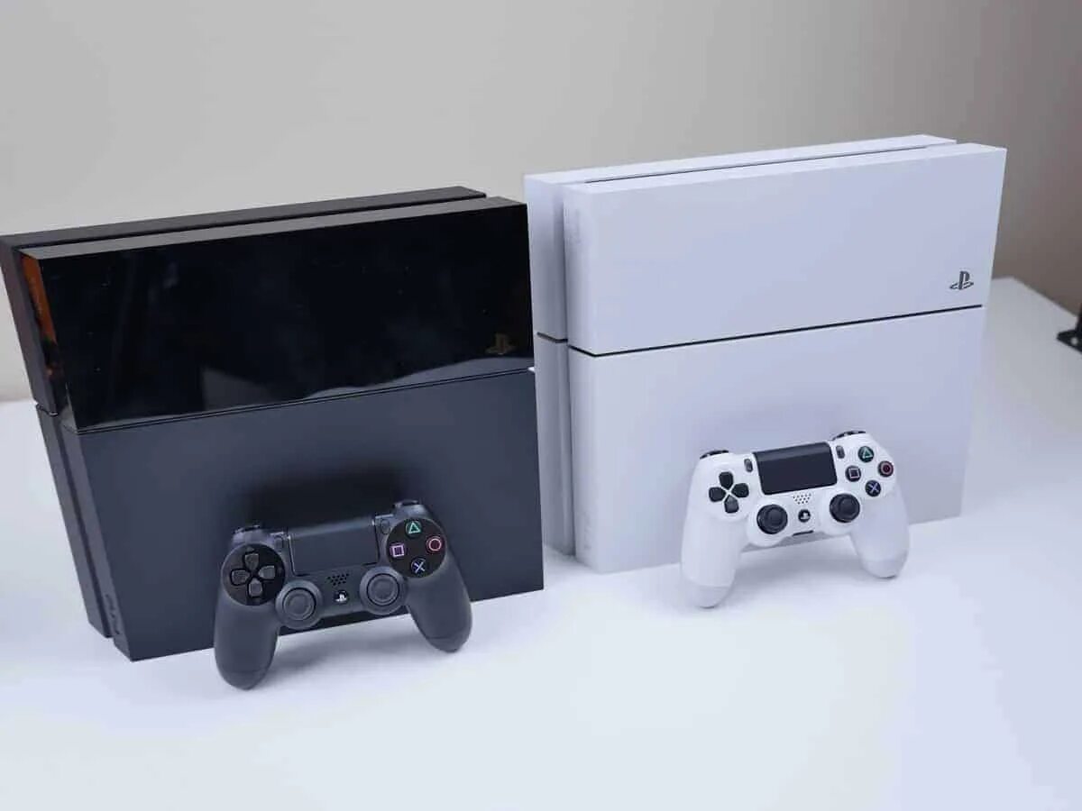 Купить новую ps4. Сони плейстейшен 4 белая. Sony PLAYSTATION 4 комплектация. Sony PLAYSTATION 4 Pro белая. PLAYSTATION 4 Slim White.