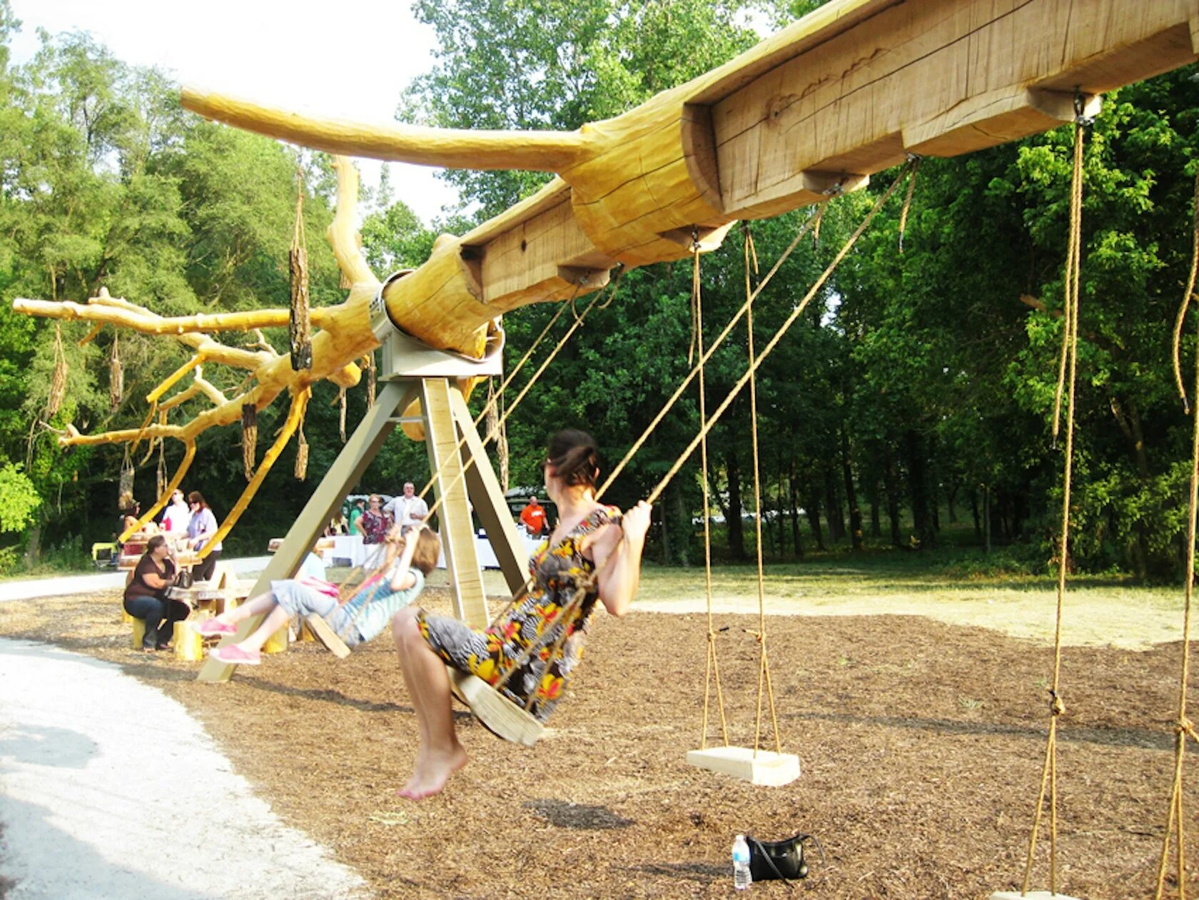Качели в парк. Необычные детские качели. Качели для парков. Необычные качели в парке.