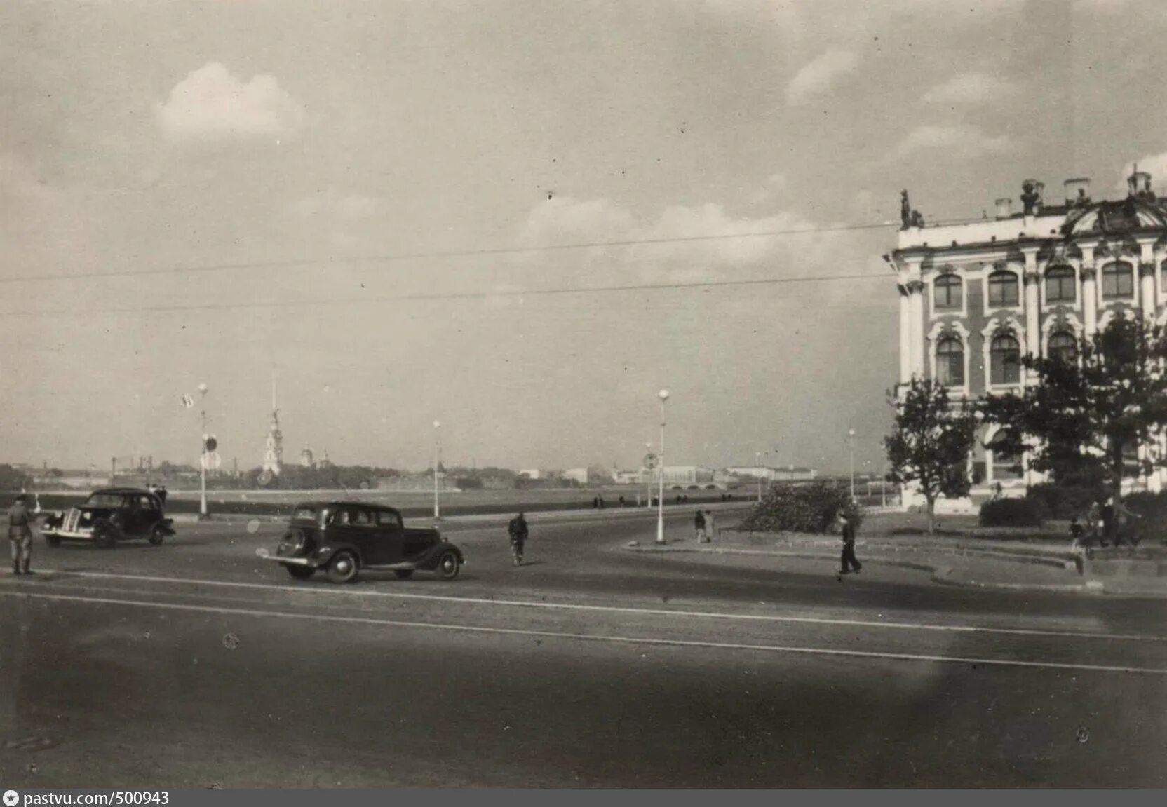 Дворцовый проезд. Дворцовый проезд старые фотографии. послевоенные фото и видео города пушкин спб.