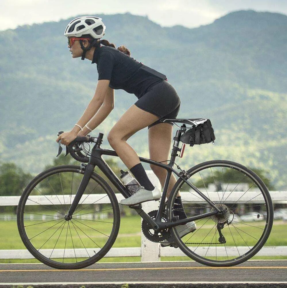 Велоспорт интернет магазин. Велосипедист Сток. Cycling интернет или командный.