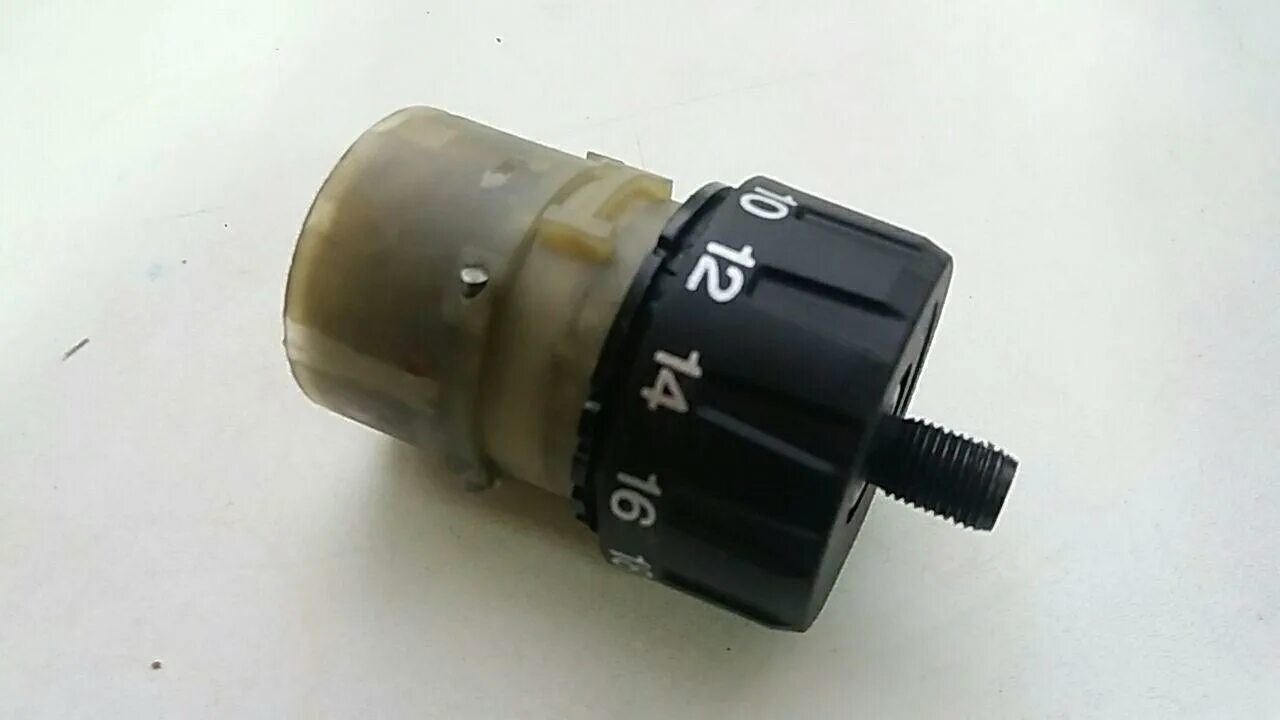 Купить корпус для шуруповерта деволт 991. Втулка шуруповерта фото. Втулка редуктора электрокосы интерскол. Шуруповерт втулка. Втулка шуруповерта фото.