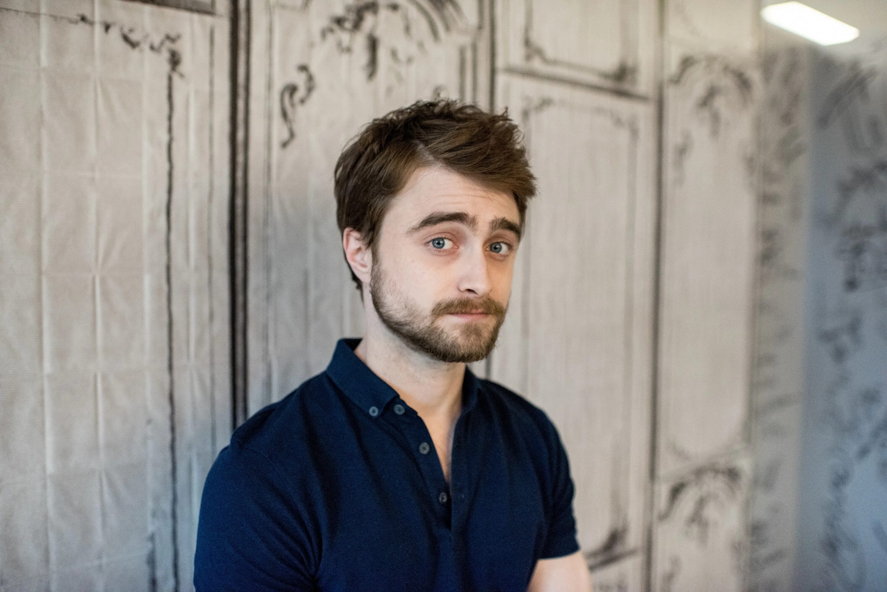 Даниэль жило. Дэниел Рэдклифф. Дэниэл Рэдклифф (Daniel Radcliffe). Дэниел Рэдклифф с бородой. Дэниел Рэдклифф 2021.