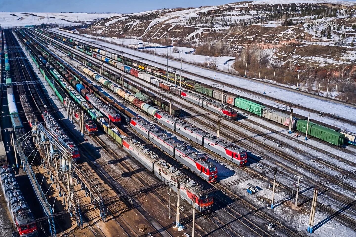 Вакансия красноярск железнодорожный. Железно дорожный институт красноярск. Робеспьера 30 красноярск. Вакансия красноярск железнодорожный. Томск красноярск поезд.