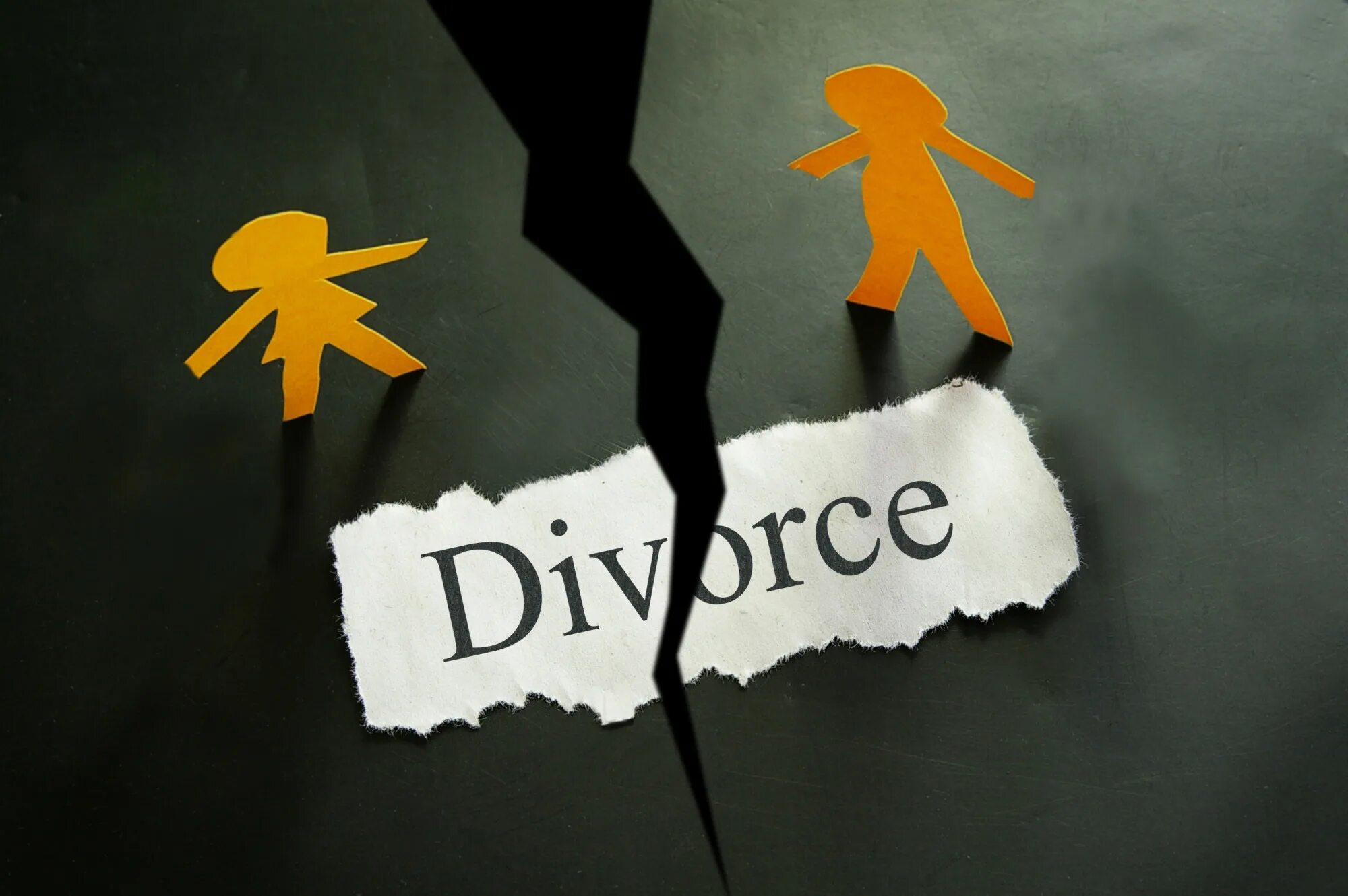 Свобода развода. Divorce. Развод. To Divorce. Divorce на белом фоне картинка.