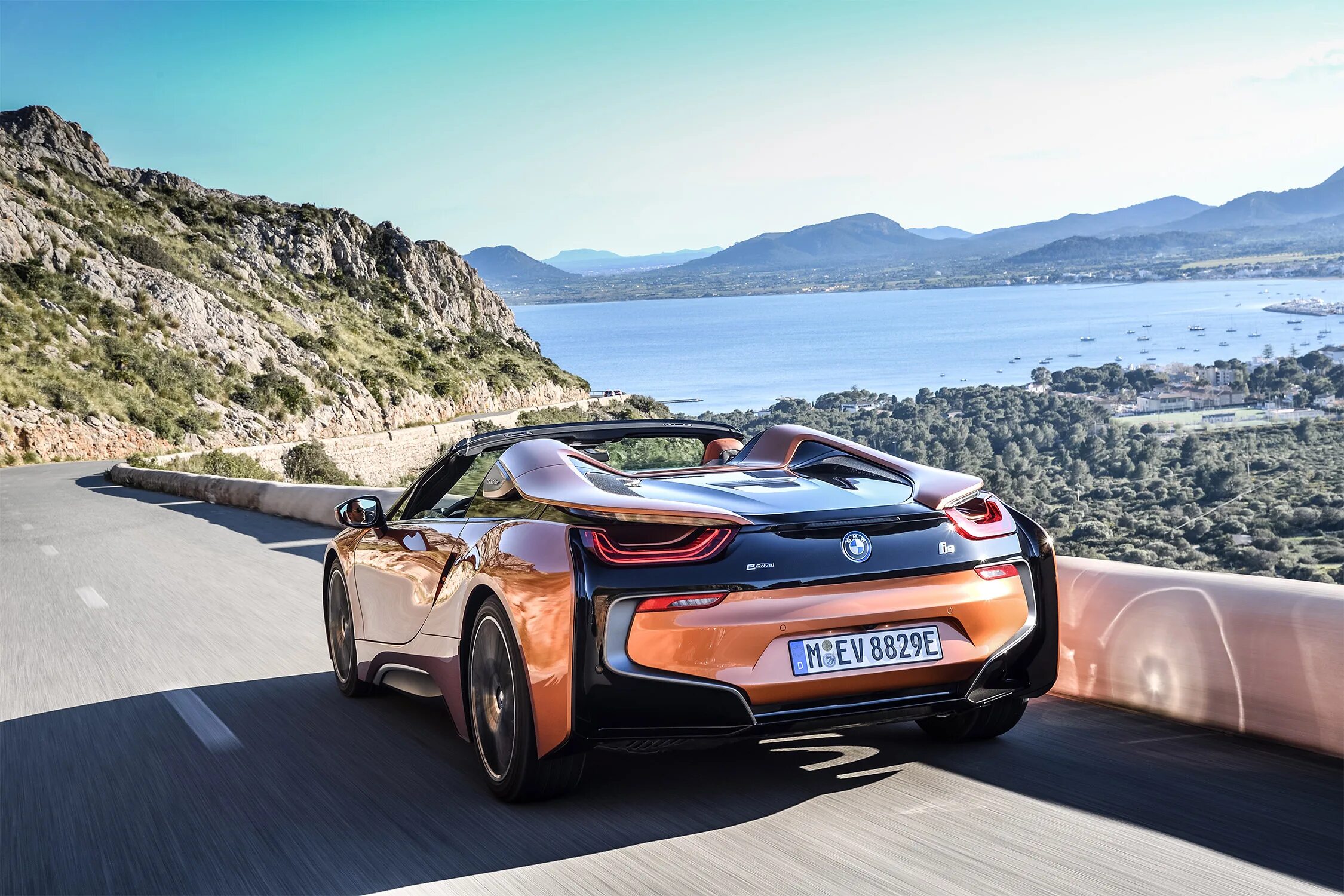 Bmw ай 8. Bmw i8 2000. Bmw i8 2016. Bmw drive i8. Bmw i8 рестайлинг.