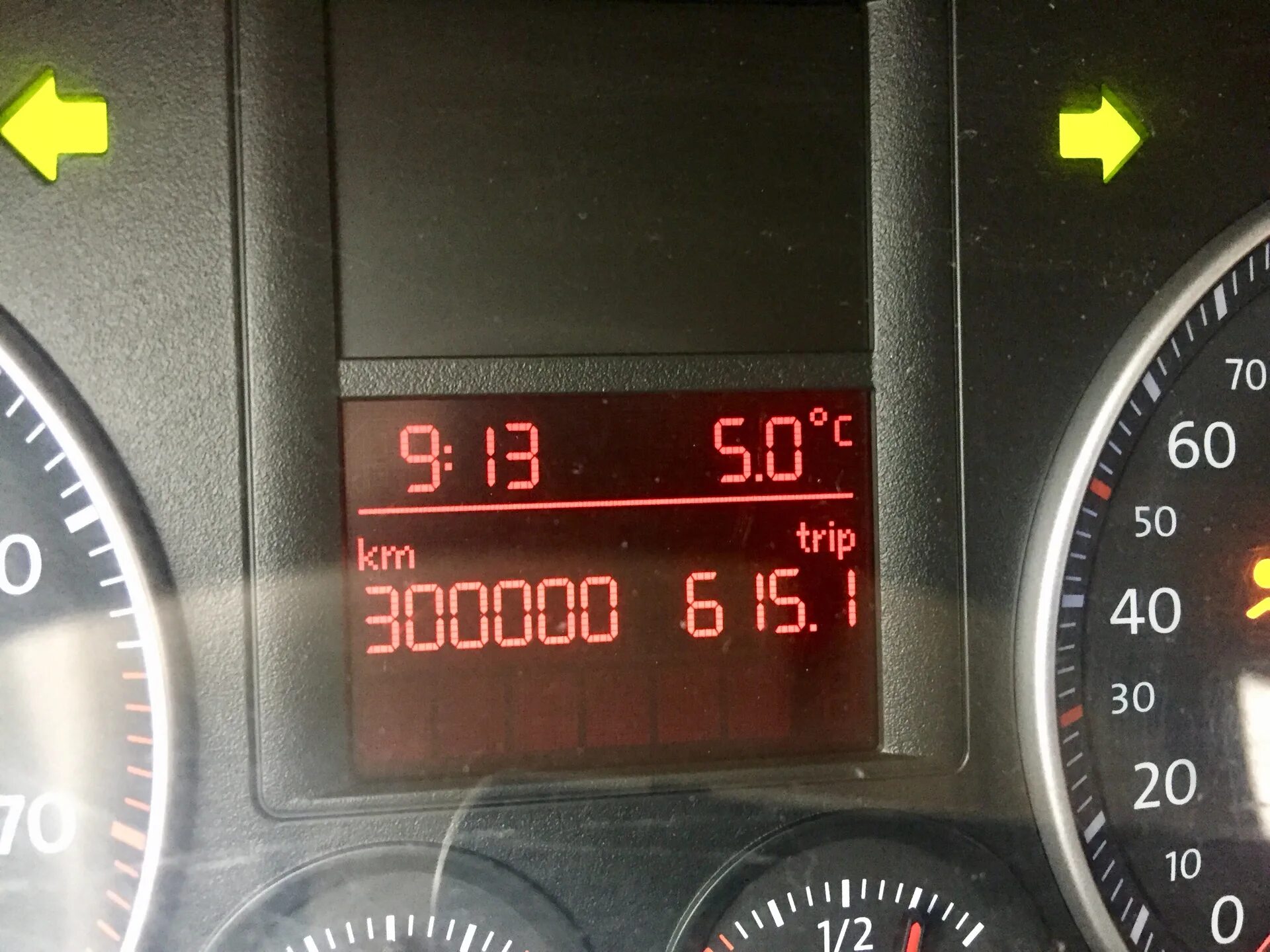 300 000 километров. 300000 пробег. Пробег 300000 километров. Пробег 300000 километров. Пробег 300 000.