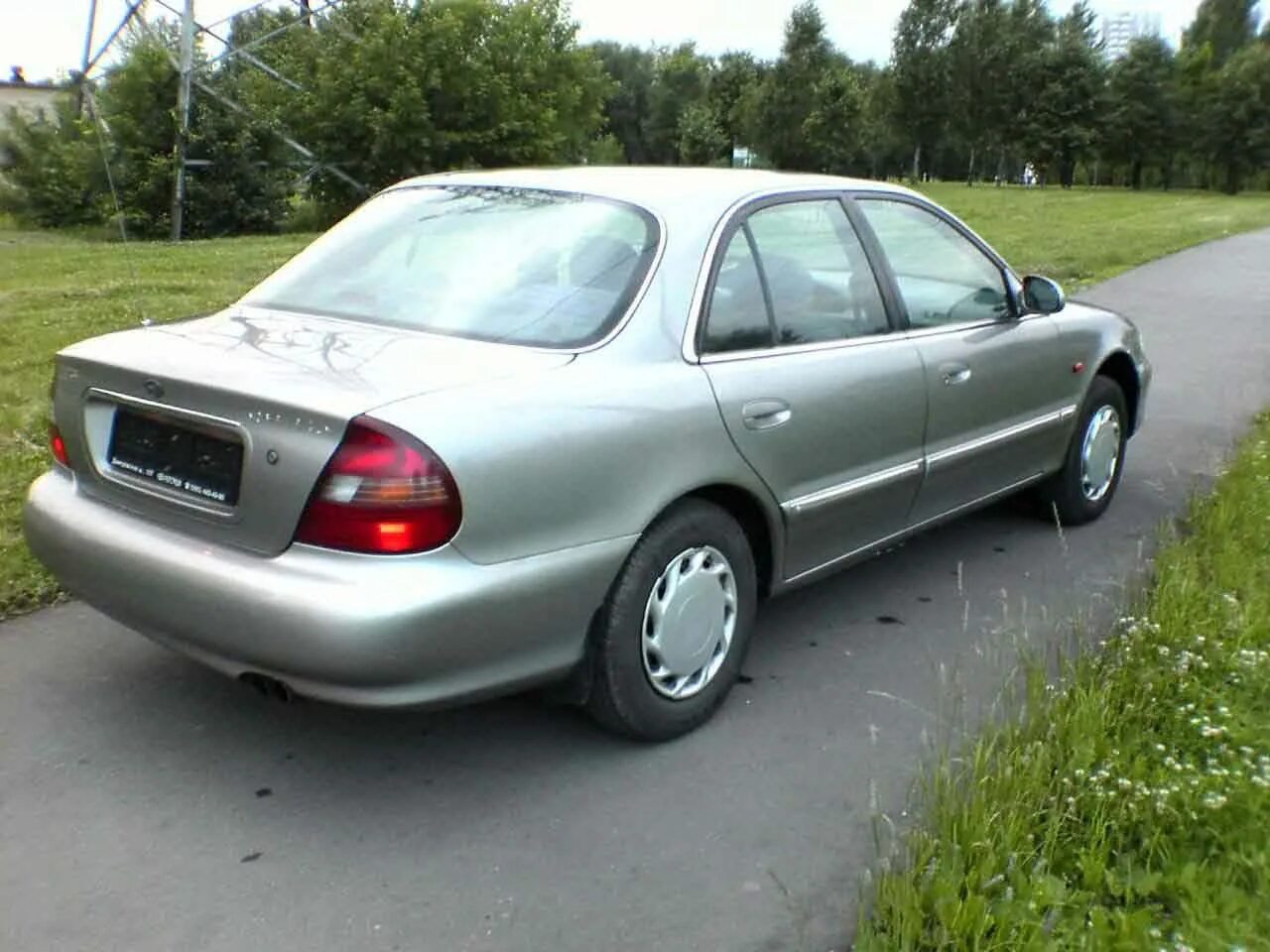 Соната 2 поколения. Hyundai Sonata 1997. Hyundai Sonata 3. Hyundai Santa 1997. Хендай Соната 3 1997.